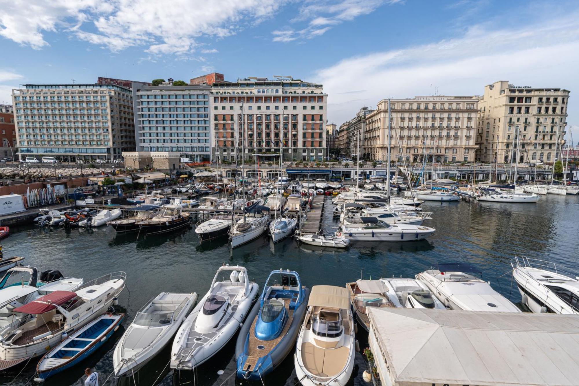 Marinari Napels